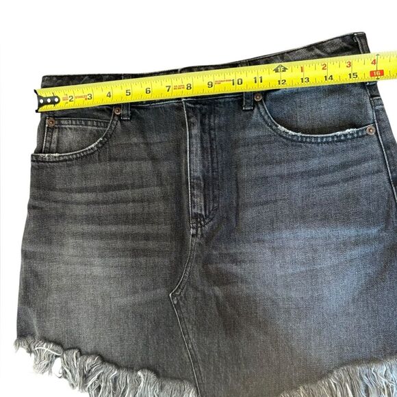 Free People We The Free Bailey Black Denim Mini Skirt Frayed Hem Size 29 NWOT - Picture 7 of 8